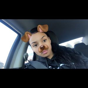 Meet your Posher, Makayla